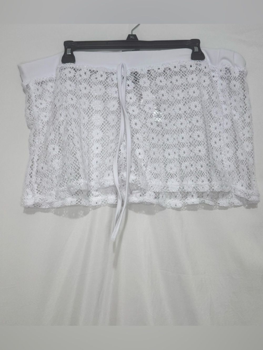 Boohoo White Floral Knit Shorts